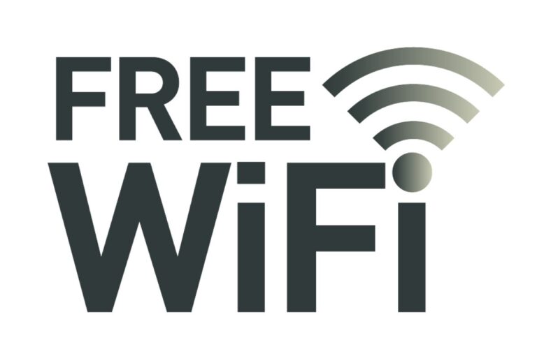 Free WiFi: फ्री के वाई फाई के चक्कर में ना पड़े कभी, नहीं तो ऐसे लूट सकते हैं आप,जानें