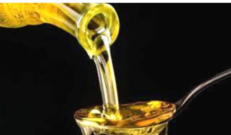 Mustard oil: सावधान ! कहीं मिलावटी सरसों के तेल से तो नहीं हो रही आपकी सेहत खराब, जानें असली तेल पहचानने का तरीका