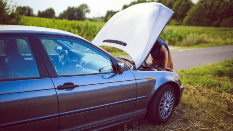 Vehicle Details: कोई वाहन अगर आपको मार दे टक्कर,तो बिना पुलिस की मदद के कैसे निकाल सकते हैं उसकी पूरी डिटेल,जानें