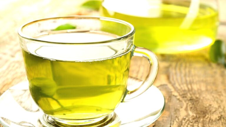 Green tea पीने से पहले जान लें ये जरूरी बात, वरना फायदे की जगह हो सकते हैं नुकसान