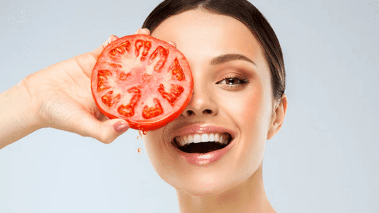 Skin care Tips: टमाटर का चेहरे पर करें ऐसे इस्तेमाल, हफ्ते भर में पाएंगे चमचमाती स्किन , जानें