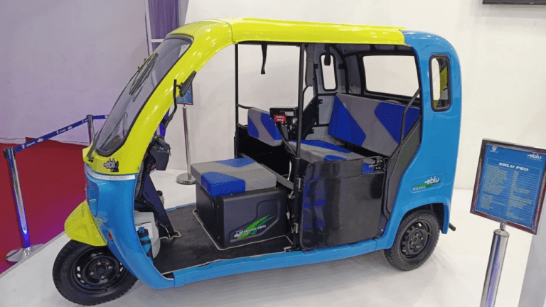 Auto Expo: गजब: धूम मचाएगा Volvo बस जैसी सिक्योरिटी वाला ये इलेक्ट्रिक रिक्शा, मात्र 50 पैसे में दौड़ेगा एक किलोमीटर