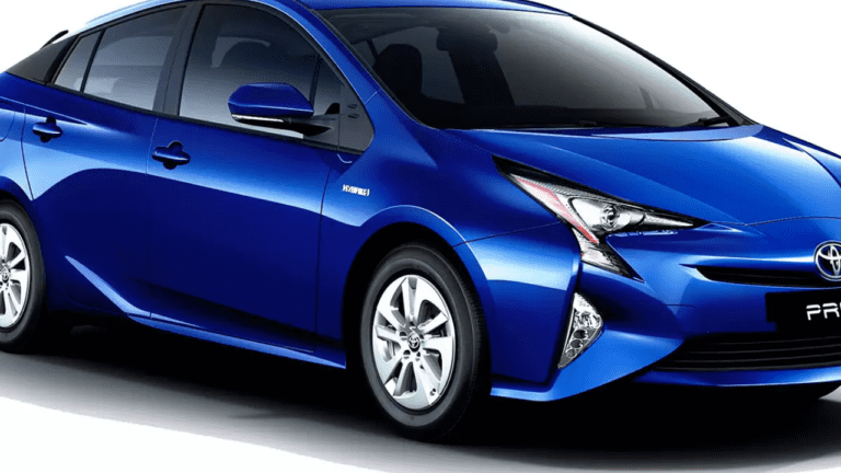 Hybrid Car: इलेक्ट्रिक और गैसोलीन इंजन में आती हैं ये हाइब्रिड कारें, जानिए आपके लिए कौन सी है बेस्ट