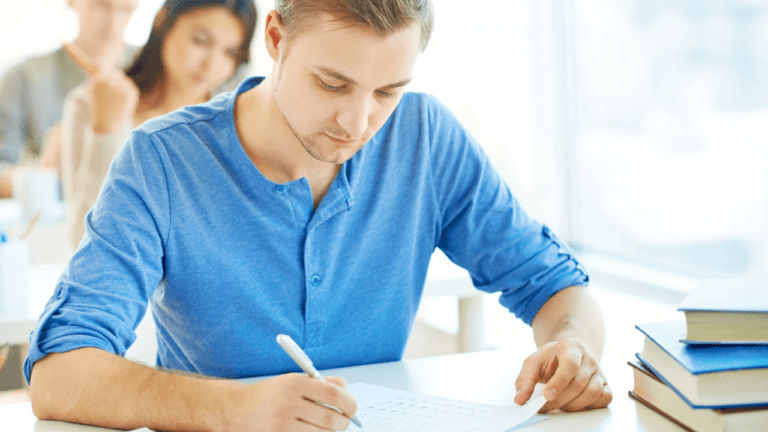 Clerk Vacancy News: गजब : क्लर्क की भर्ती में एक अभ्यर्थी को छोड़ सभी हो गए फेल,पूरी खबर जानकर चकरा जायेंगे आप