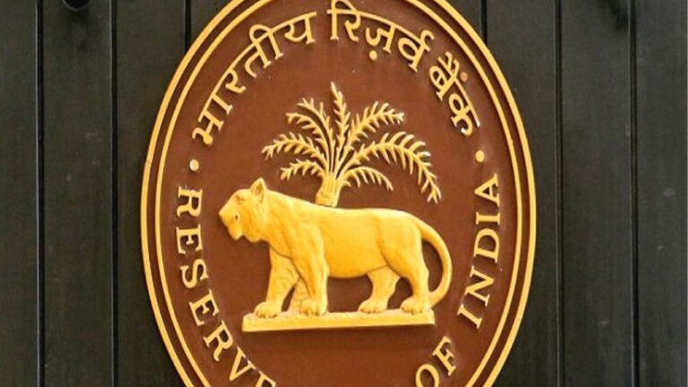 गलत तरीके से लोन पर भारी पेनल्टी लगाने वालों पर सख्त हुआ RBI,जारी किया ये नया नियम