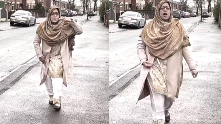 Pathan: पठान के गाने पर बीच सड़क पर ये क्या कर गईं आंटी जी, देखें वीडियो