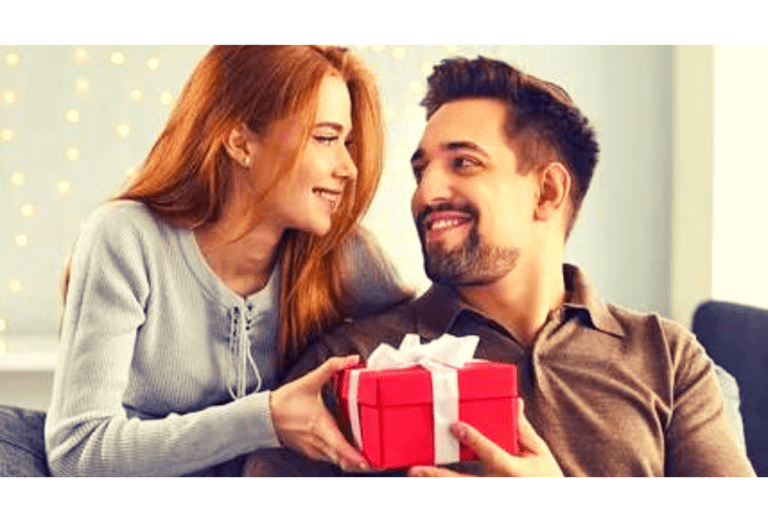 Gifts for Boyfriend: नए साल‌ पर ये 5 गिफ्ट आपके बॉयफ्रेंड के लिए है बेस्ट ऑप्सन, जानें