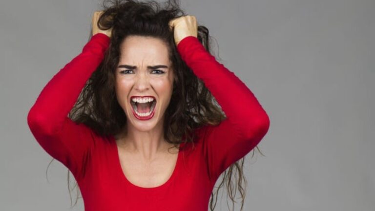 Anger Control Tips: बात-बात पर आता है गुस्सा,तो अपनाएं ये शानदार तरीका