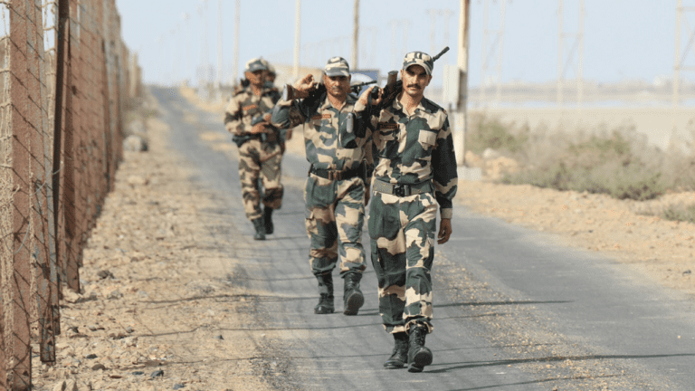 BSF Recruitment 2023: बीएसएफ में नौकरी करने का सुनहरा मौका, 10वीं,पास भी कर सकेंगे आवेदन,पढ़ें डिटेल