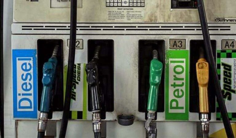 Petrol Diesel Price Today: आपके शहर में क्या हैं पेट्रोल- डीजल के आज के दाम,जानें कहां मिल रहा है सबसे महंगा और सस्ता
