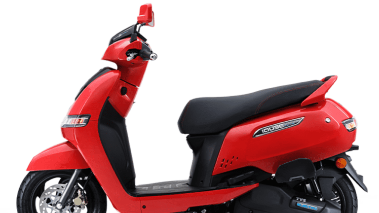 TVS Motor इस फेस्टिव सीजन अपने इलेक्ट्रिक स्कूटर पर दे रही ₹10 हजार का छूट, जानें खासियत