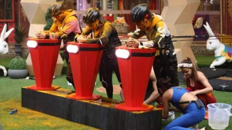 Bigg Boss:बजर टास्क में अर्चना के अत्याचार उन्हीं पर पड़े भारी ,बिग बॉस के बाद करण जौहर ने लगाई फटकार