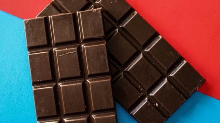 Health Tips: डार्क चॉकलेट के फायदें जानकर चौंक जाएंगे आप, जानें इसके बेहतरीन फायदें