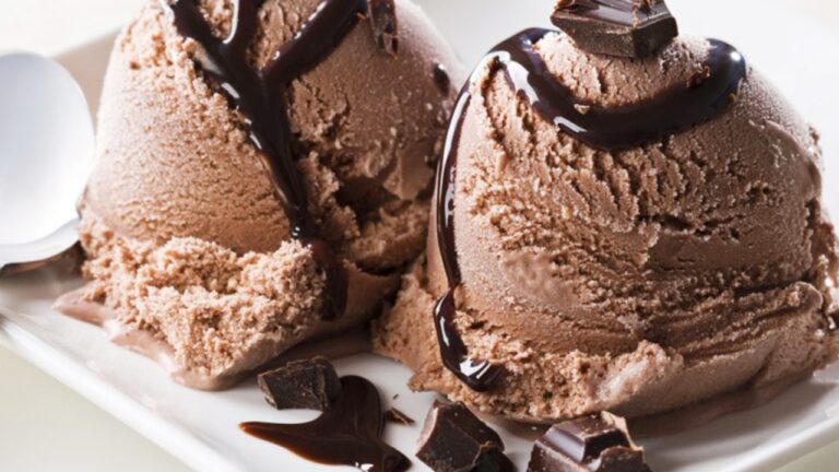 Chocolate Day: चॉकलेट डे बनेगा ख़ास,जब पार्टनर को खिलाएंगे घर का बना चॉकलेट आईसक्रीम,जानें रेसिपी