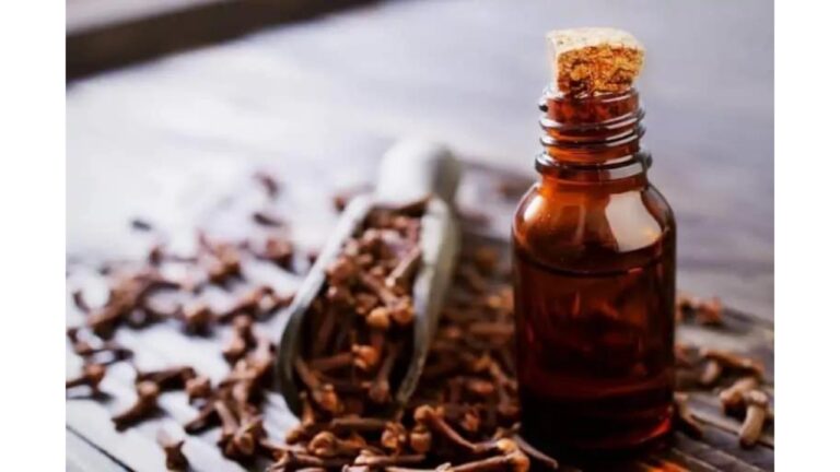 Hair care: बालों के चमक और ग्रोथ के लिए जरूरी ट्राई करें, लौंग का ये हेयर मास्क