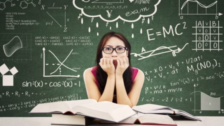 Board Exam Tips: पढ़ने के बाद भी सता रहा है परीक्षा का डर, तो फॉलो करें ये एग्जाम टिप्स