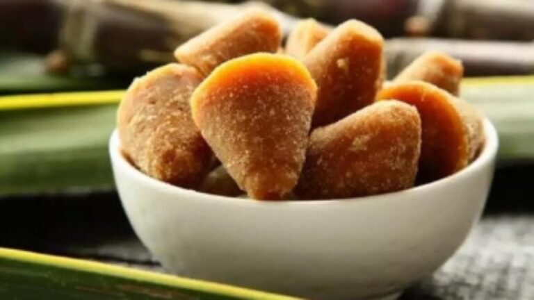 Jaggery benefits:पोषक तत्व से भरपूर है गुड़ , जानें इसके बेहतरीन फायदें