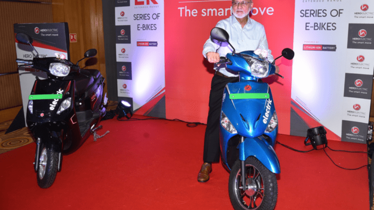 Hero Electric Scooters: हीरो के इन तीन इलेक्ट्रिक स्कूटर से मार्केट का पारा हुआ हाई, जानें दमदार खासियत