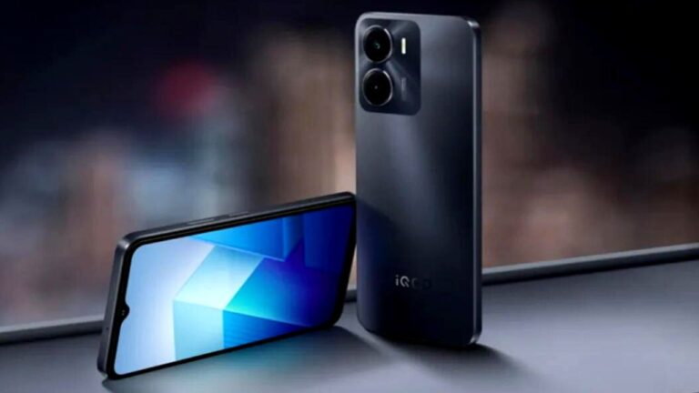 सबकी हवा खराब कर देगा IQOO का ये धांसू फोन, फीचर्स जानकर दिल हार बैठेंगे आप