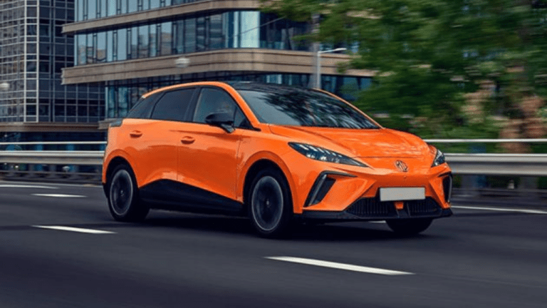 MG 4 EV: एमजी मोटर की ये तूफानी इलेक्ट्रिक कार मचाने आ रही धमाल, जानें कब होगी लॉन्च