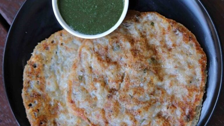 Navratri Recipes: नवरात्रि के व्रत में घर पर झटपट बनाएं बेहद स्वादिष्ट साबूदाना का चीला, जानें रेसिपी