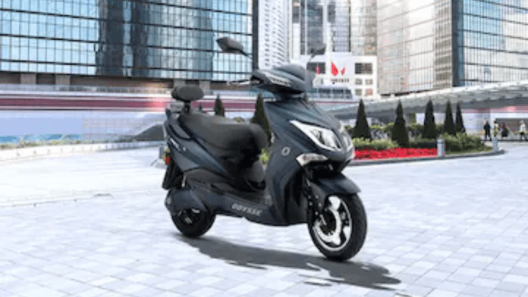 Odysse Hawk : मात्र 3 हजार में घर ले जाएं चमचमाती EV स्कूटर, लुक देख परिवार वाले हो जाएंगे खुश