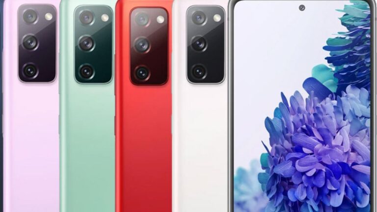 आधी से भी कम कीमत में मिल रहा है Samsung का ये प्रीमियम फोन, ऑफर जानकर उछल जाएंगे आप