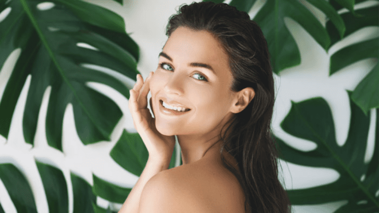 Skin Care Tips : बारिश में फीकी पड़ गई है चेहरे की रंगत, तो इन खास टिप्स को करें फॉलो, बरकरार रहेगी चेहरे की चमक