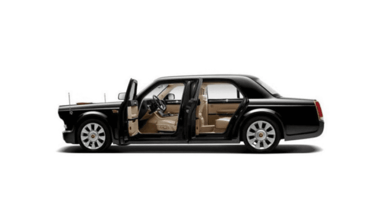 ‘बाप रे बाप’ चीन ने झट से बना दी Rolls Royce की कॉपी कार, कंपनी हुई परेशान, कीमत सुन घूम जाएगा दिमाग