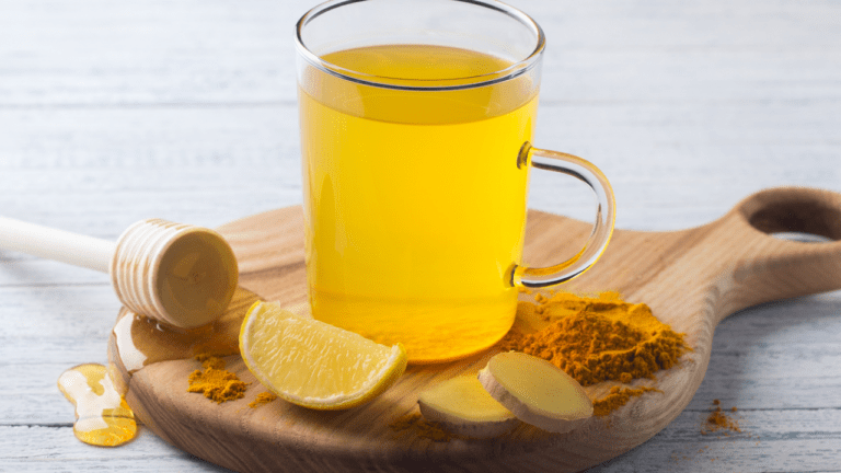 Lemon Turmeric Benefits: सता रहा है दिल की बीमारी का डर, तो रोजाना सेवन करें नींबू और हल्दी, मिलेगा जबरदस्त फायदा