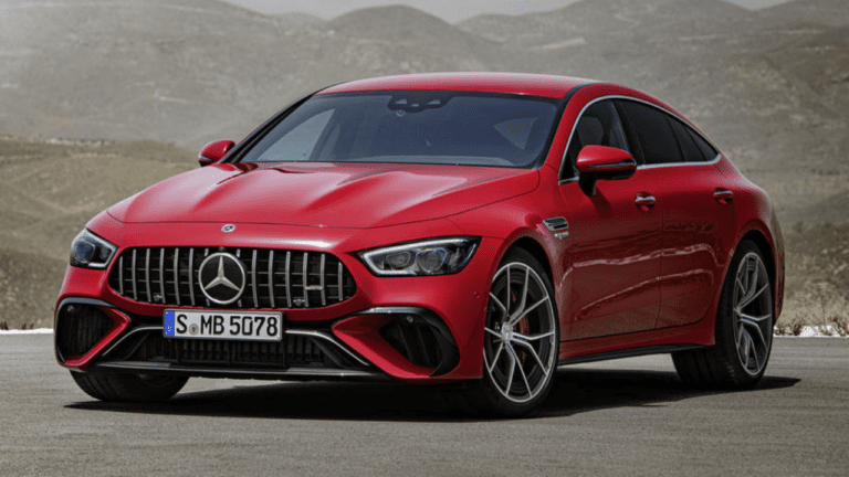 लॉन्च हुई धाकड़ Mercedes AMG GT 63 SE, धमाकेदार फीचर्स और लुक में  Porsche Panamera Turbo S को देगी धोबी पछाड़