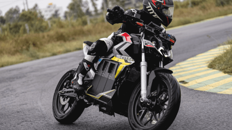 200km रेंज, 140 km/h की स्पीड के साथ धमाल मचाने आ रही Electic Bike,लुक देख बोल पड़ेंगे – मुझे यही चाहिए