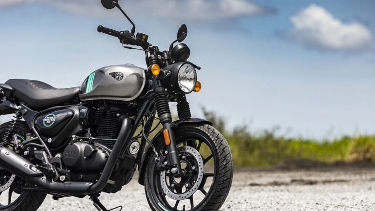 Royal Enfield Hunter 350: Royal Enfield की इस बाइक पर भूखे शेर की तरह टूट पड़े लोग, धूआंधार हो रही है खरीददारी