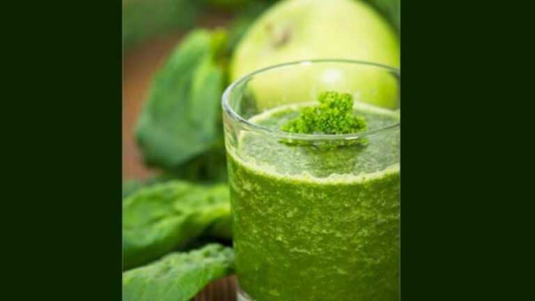 Green juice benefits: गर्मियों में किसी वरदान से कम नहीं हैं ग्रीन जूस, सेहत को होते हैं चौंका देने वाले फायदे