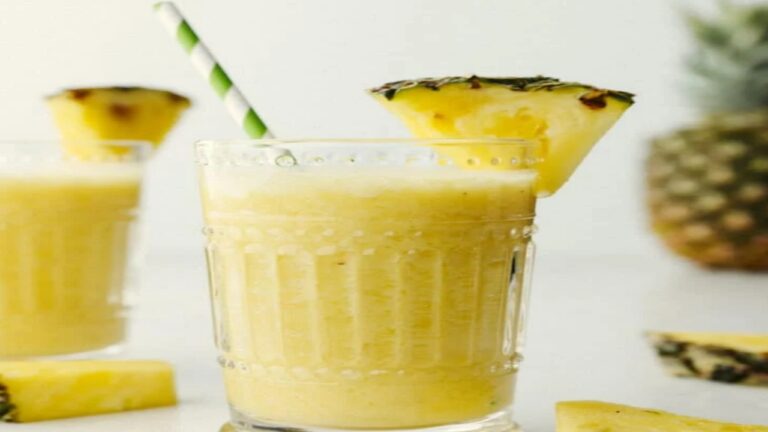 Pineapple smoothie: गर्मियों के दिनों में बच्चों को तरोताजा रखेगा अनानास का स्मूदी, पढ़ें आसान रेसिपी
