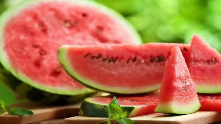 Watermelon:तरबूज खरीदते समय इन बातों का रखें ध्यान, बिना काटे पता करें तरबूज मीठा है या नहीं