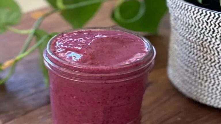 Beetroot Apple Smoothie: बेदाग और ग्लोइंग स्किन के लिए डाइट में जरूर शामिल करें एप्पल बीटरूट स्मूदी, जानें बनाने की आसान विधि