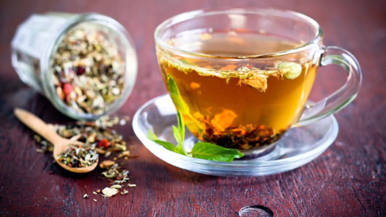Benefits of Detox Tea : चाहते हैं हेल्थी और ग्लोइंग स्किन तो डाइट में शामिल करें डिटॉक्स चाय, हप्ते भर में मिलेगा बेहतर रिजल्ट
