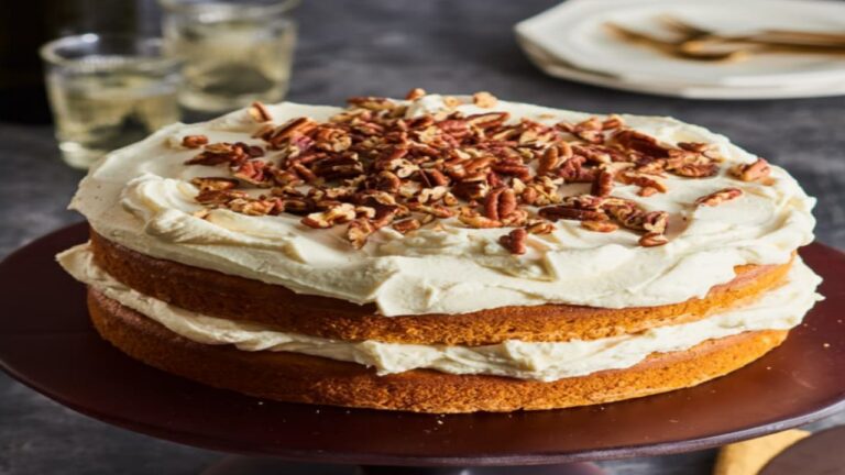 Homemade Cake Ideas For Mother: मदर्स डे पर मां के लिए घर पर बेहद आसान तरीके से बनाएं केक, झटपट नोट करें रेसिपी