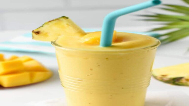 Mango pineapple smoothie: गर्मियों में बेहद आसान तरीके से घर पर बनाएं स्वादिष्ट मैंगो पाइनऐप्पल स्मूदी, पढ़ें रेसिपी