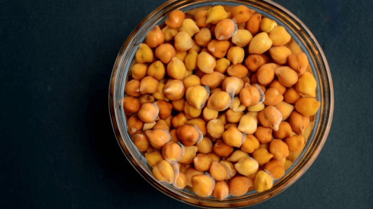 Soaked Gram Benefits : रोजाना सुबह करें भीगे काले चने का सेवन, दिल की बीमारी भागेगी कोसों दूर, मिलेंगे अचूक फायदे