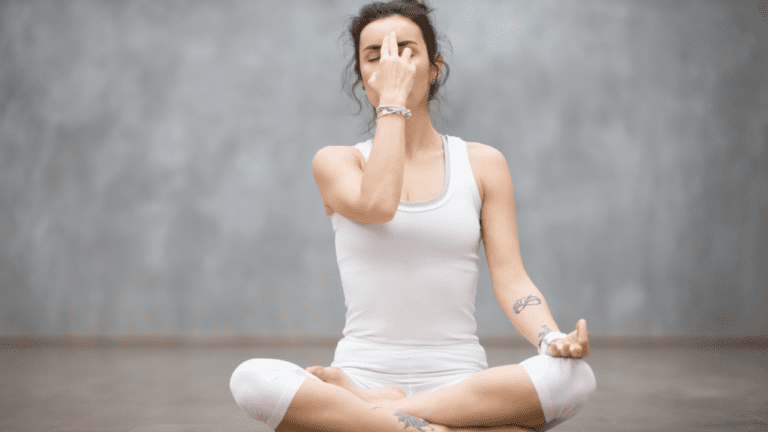 Yogasan for eyes : कम उम्र में आंखों को रौशनी हो रही है कम, तो रोजाना डाइट में शामिल करें ये योगासन, मिलेगा अचूक फायदा