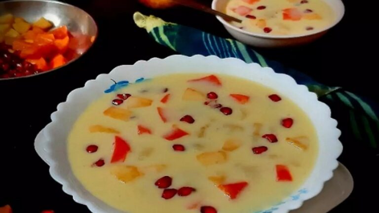 Fruit custard recipe: गर्मियों में बनाएं स्वाद में लाजवाब फ्रूट कस्टर्ड, फटाफट पढ़ें इसकी बेहतरीन रेसिपी