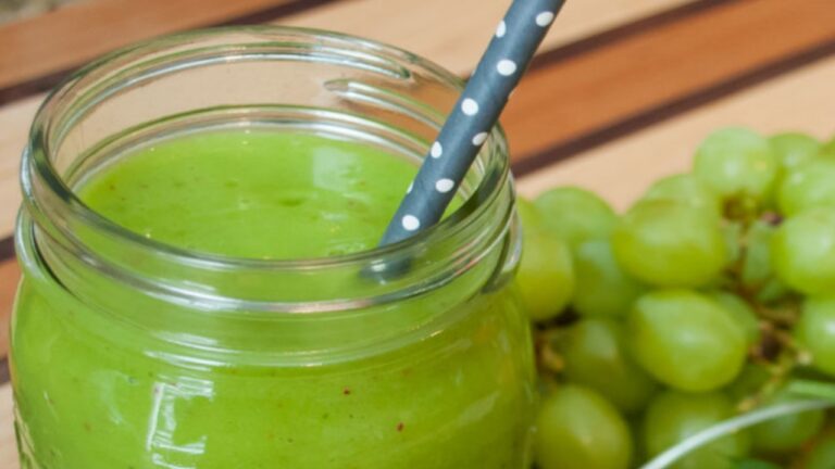 Grapes Smoothie:बढ़ें हुए कोलेस्ट्रॉल को कम करता है हरे अंगूर का स्मूदी, जानें बनाने की विधि