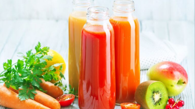 Juices For Eyes: आंखों की रोशनी बढ़ाने में बेहद कारगर है ये जूस,डाइट में जरूर करें शामिल