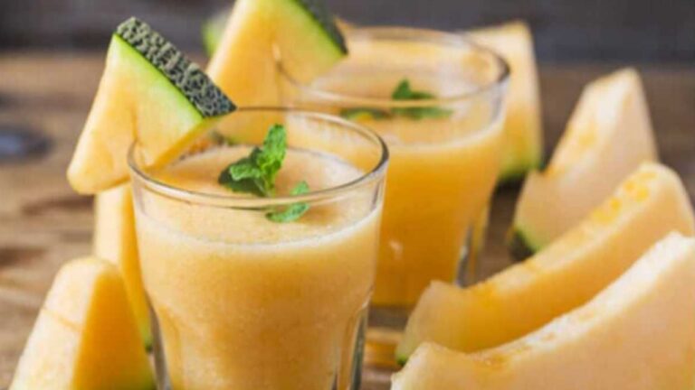 Kharbuja sharbat: गर्मियों से राहत दिलाएगा खरबूजे का शरबत, पढ़ें इसको बनाने की रेसिपी