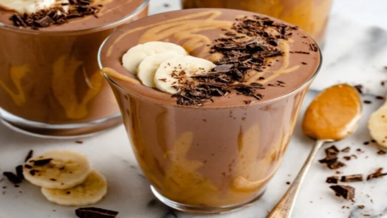 Chocolate Peanut Smoothie: गर्मियों में बच्चों के लिए बनाएं ठंडा-ठंडा चॉकलेट ऐण्ड पीनट बटर स्मूदी, पढ़ें रेसिपी