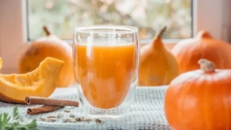 Pumpkin Juice benefits: गर्मियों में सेहत के लिए बेहद फायदेमंद है कद्दू का जूस, पीने से मिलेंगे ये बेहतरीन फायदे