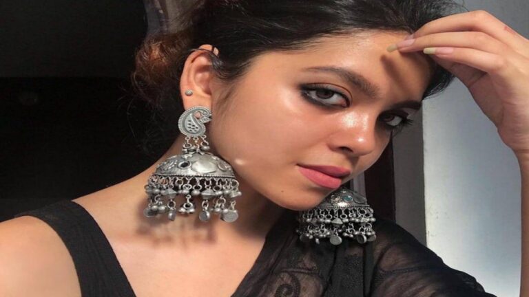 Silver Heavy Earings For Suits:सूट पर बेहद खूबसूरत लुक देते हैं ये सिल्वर हैवी इयरिंग्स, देखें कम कीमत वाले बेस्ट मॉडल