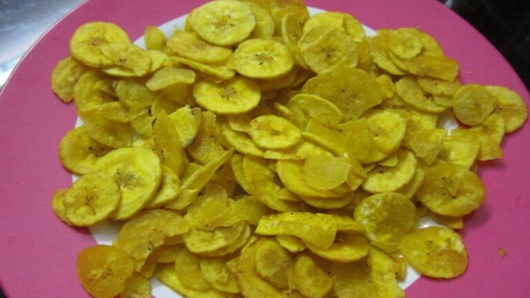 Banana chips Recipe: आलू चिप्स खाकर हो गए हैं बोर,तो एक बार जरूर ट्राई करें स्वाद में लाजवाब बनाना चिप्स
